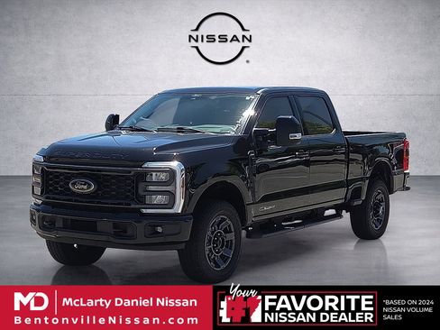 Used 2024 Ford F250 Lariat w/ Lariat Ultimate Package AWD/4WD image 2