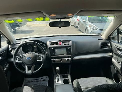 Used 2016 Subaru Outback 2.5i Premium image 19