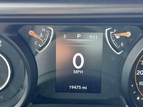 Used 2025 Jeep Wrangler Unlimited Sport AWD/4WD image 16