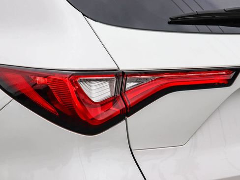 Used 2024 Acura MDX FWD image 11