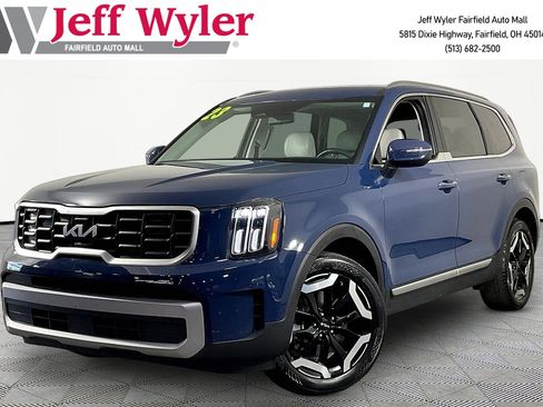Used 2023 Kia Telluride S w/ S Sunroof Package image 1