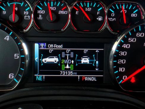 Used 2019 GMC Yukon SLT w/ Open Road Package AWD/4WD image 35