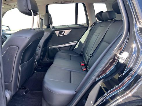 Used 2015 Mercedes-Benz GLK 350 4MATIC image 11