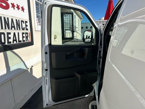Used 2024 Chevrolet Express 2500 w/ Driver Convenience Package image 8