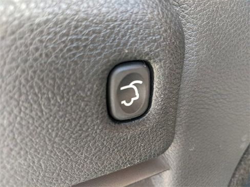 Used 2018 Jeep Grand Cherokee Laredo image 11