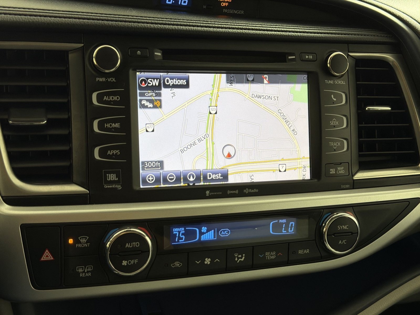 Used 2019 Toyota Highlander Limited Platinum AWD/4WD image 20