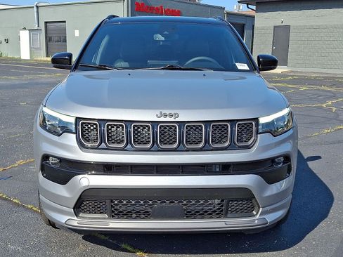 Used 2023 Jeep Compass High Altitude AWD/4WD image 29