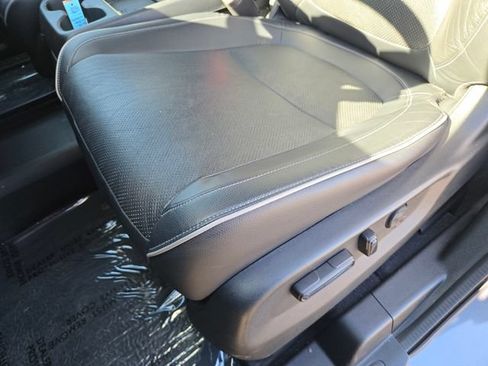 Used 2023 Honda Odyssey Elite image 12