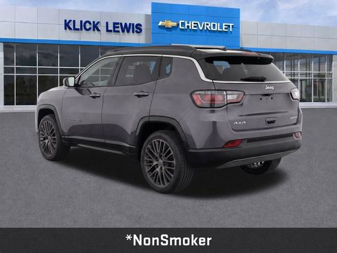 Used 2022 Jeep Compass Limited w/ Elite Group AWD/4WD image 5