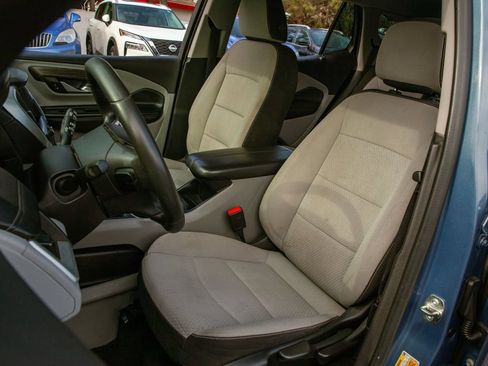 Used 2024 GMC Terrain SLE AWD/4WD image 13
