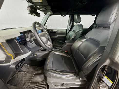 Used 2023 Ford Bronco Badlands AWD/4WD image 2