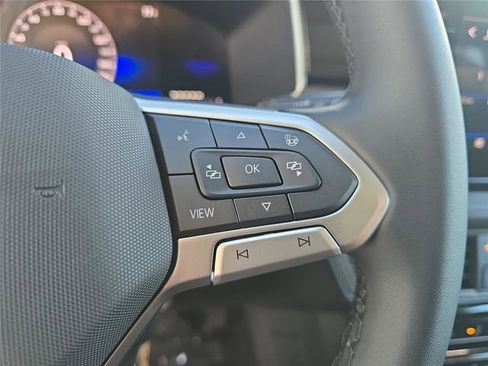 New 2026 Volkswagen Taos SE image 22