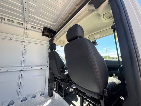 Used 2024 RAM ProMaster 2500 w/ Convenience Group FWD image 23