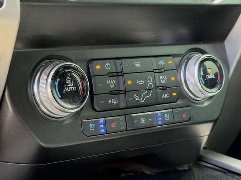 Used 2020 Ford F250 Platinum w/ FX4 Off-Road Package AWD/4WD image 27