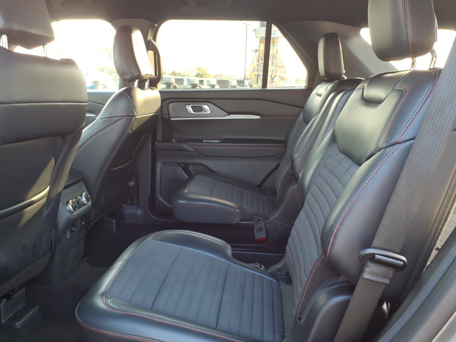 Certified 2026 Ford Explorer ST-Line AWD/4WD image 13