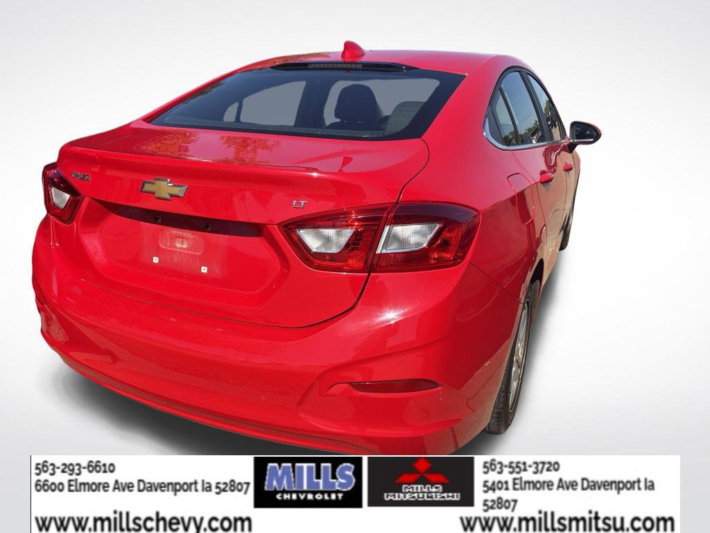 Used 2017 Chevrolet Cruze LT w/ Convenience Package FWD image 4