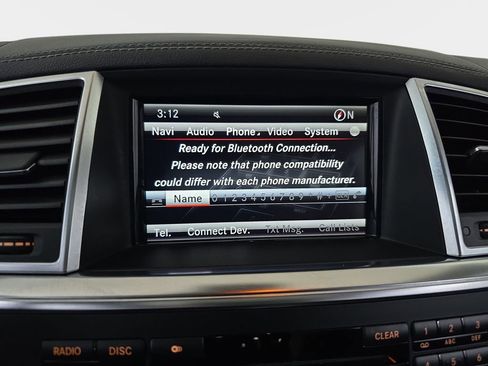Used 2014 Mercedes-Benz GL 450 4MATIC image 24