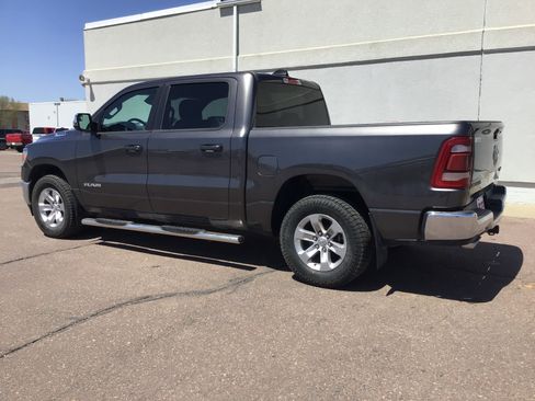 Used 2023 RAM 1500 Laramie AWD/4WD image 7