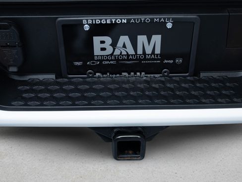 Certified 2023 GMC Canyon AT4 w/ AT4 Premium Package AWD/4WD image 31
