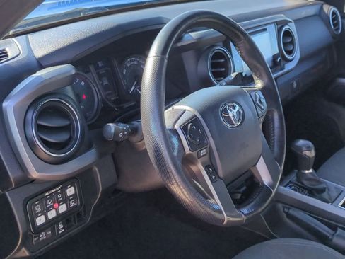 Used 2016 Toyota Tacoma 4x4 Double Cab image 10