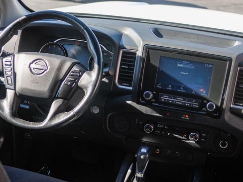 Certified 2022 Nissan Frontier SV w/ Technology Package image 13