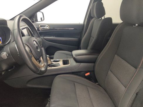 Used 2016 Jeep Grand Cherokee Laredo 75th Anniversary RWD image 17