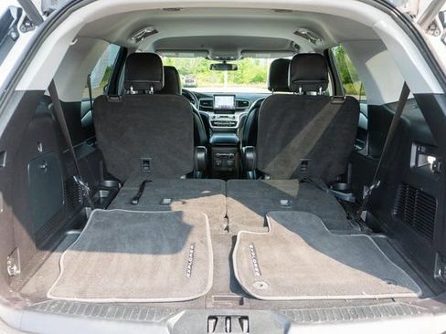 Used 2020 Ford Explorer XLT w/ Equipment Group 202A AWD/4WD image 10