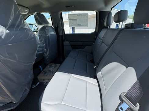 New 2026 Ford F250 XL w/ XL Chrome Package AWD/4WD image 15