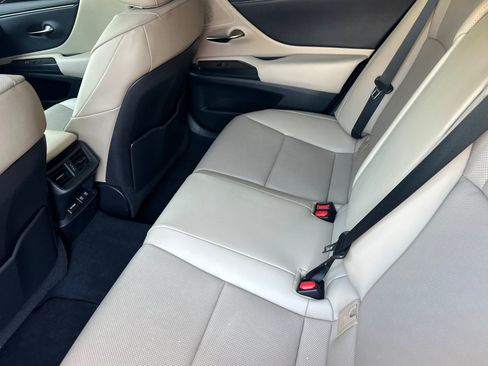 Used 2021 Lexus ES 350 w/ Accessory Package FWD image 23