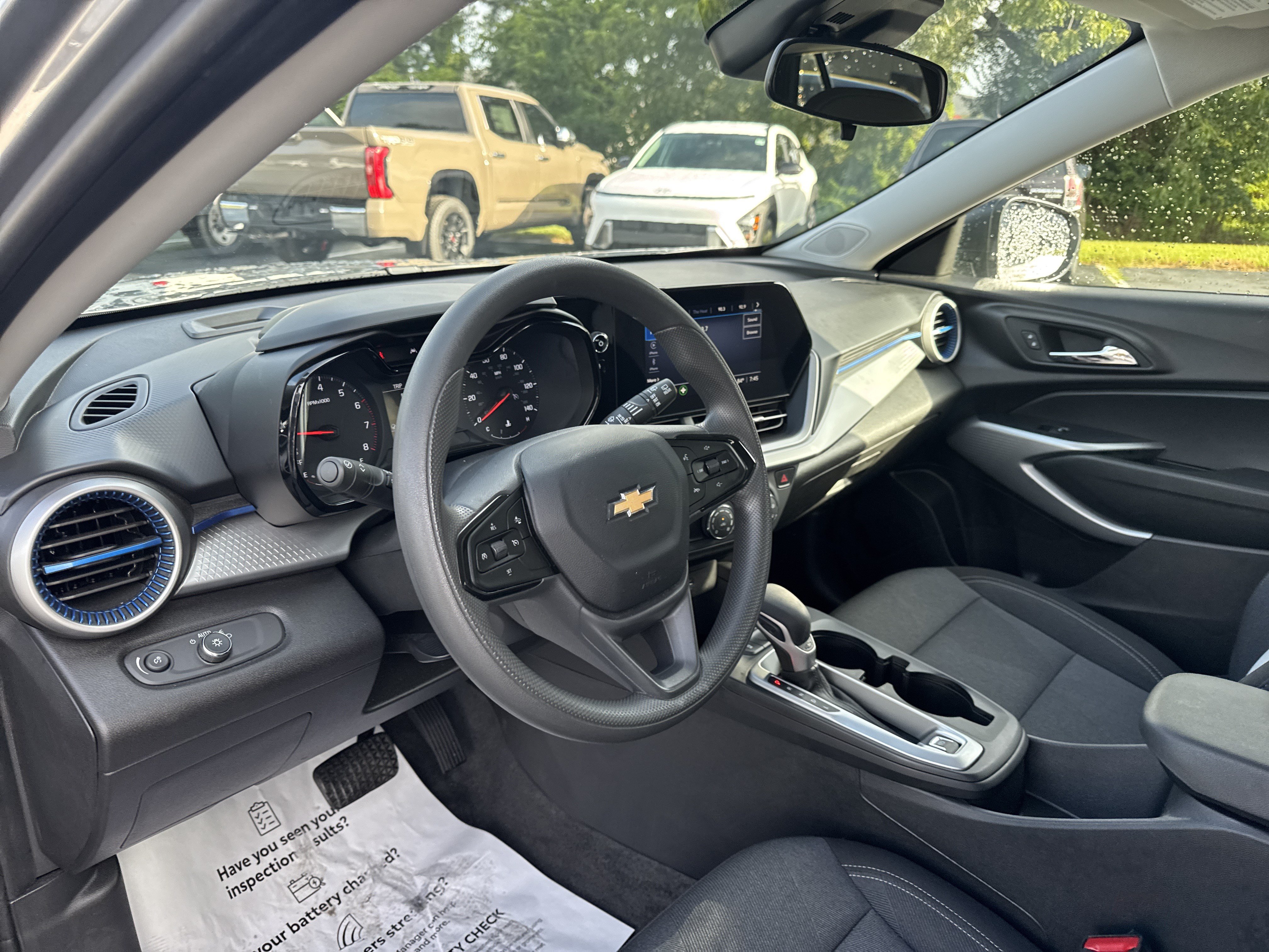 Used 2026 Chevrolet Trax LS FWD image 15