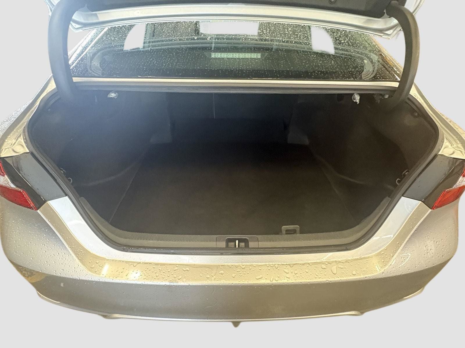 Used 2024 Toyota Camry SE FWD image 18