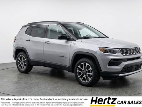 Used 2025 Jeep Compass Trailhawk w/ Trailer Tow Group AWD/4WD image 1