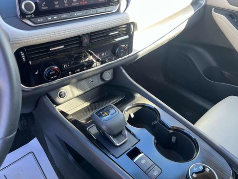 Certified 2023 Nissan Rogue SV w/ SV Premium Package image 26