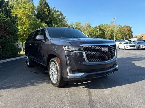 Used 2022 Cadillac Escalade ESV Premium Luxury AWD/4WD image 11
