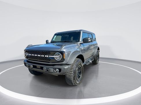 Used 2023 Ford Bronco Wildtrak image 4