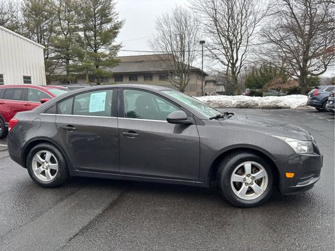 Used 2014 Chevrolet Cruze LT image 3