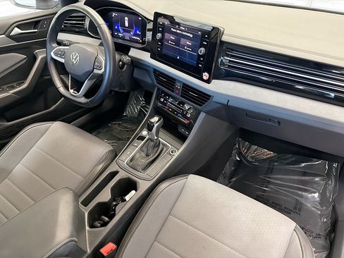 Used 2025 Volkswagen Jetta SE FWD image 12