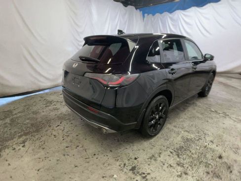 Used 2024 Honda HR-V Sport image 8
