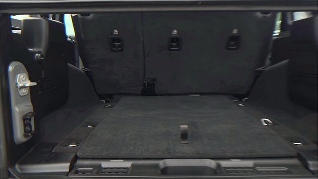 Used 2023 Jeep Wrangler Unlimited Sport AWD/4WD image 14