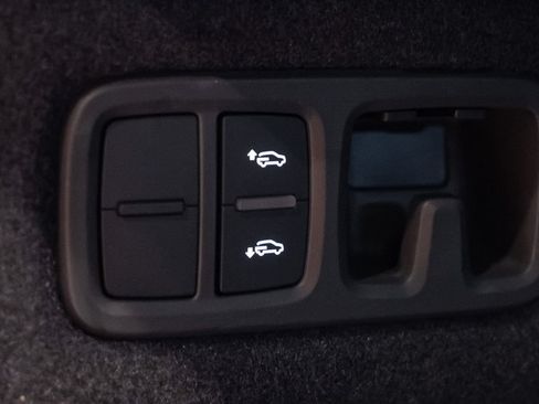 Used 2024 Lamborghini Urus S AWD/4WD image 21