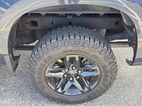 Used 2021 Chevrolet Silverado 1500 LT Trail Boss w/ Convenience Package II AWD/4WD image 8
