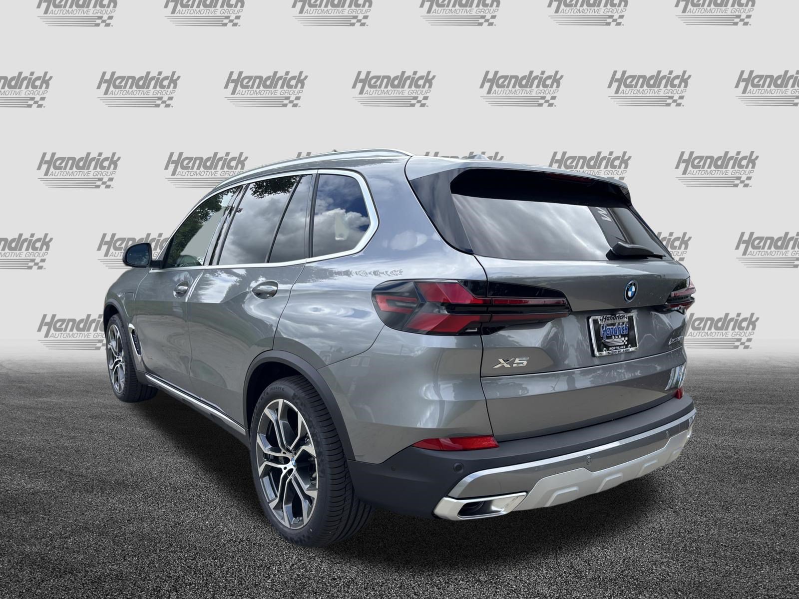 Certified 2026 BMW X5 xDrive50e w/ Premium Package AWD/4WD image 7