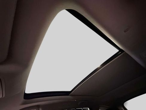 Used 2023 Acura MDX SH-AWD w/ Technology Package image 34