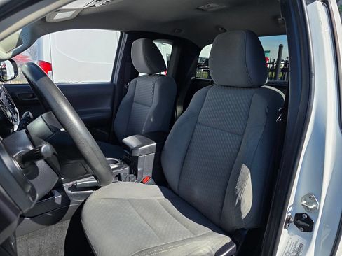Used 2021 Toyota Tacoma SR image 8