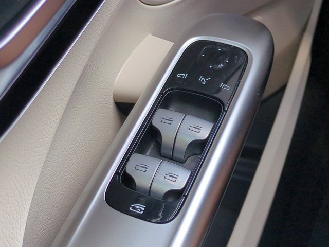 Used 2023 Mercedes-Benz C 300 Sedan image 23