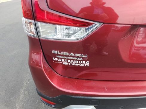 Used 2019 Subaru Forester Touring image 3