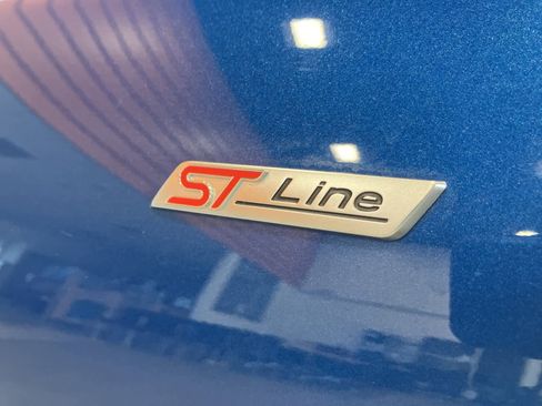 Certified 2023 Ford Escape ST-Line Elite w/ Premium Technology Package image 10