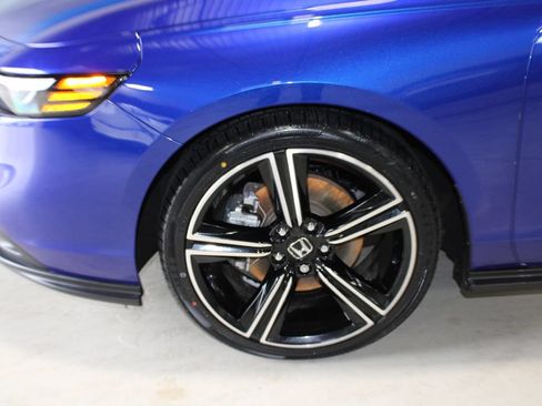 Used 2024 Honda Accord Sport image 4