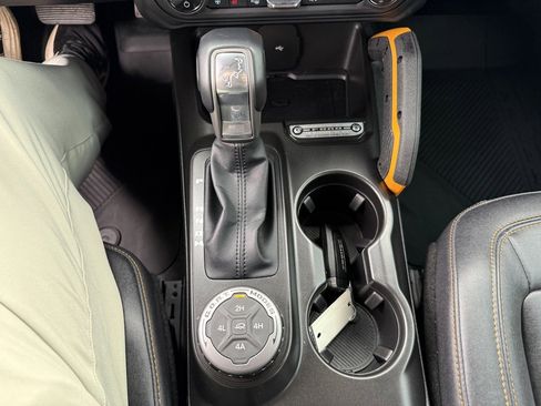 Used 2021 Ford Bronco Badlands image 20