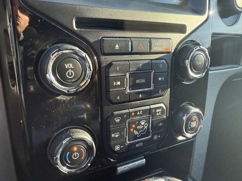Used 2013 Ford F150 Limited image 25